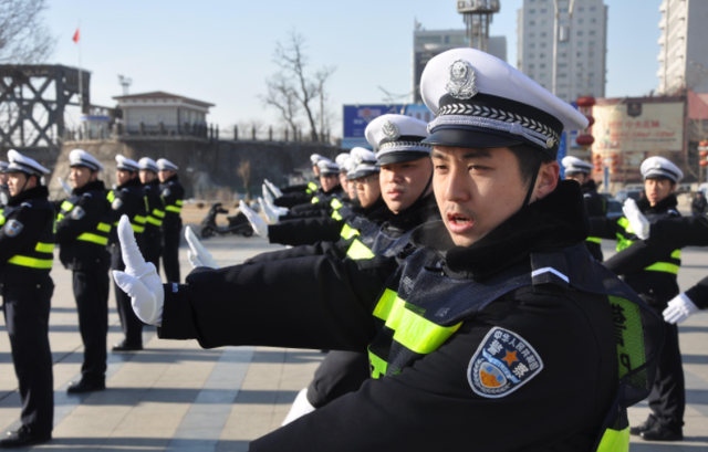 關(guān)于協(xié)警最新政策的探討，協(xié)警最新政策探討與解析