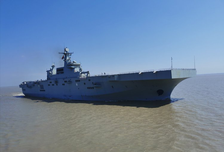 揭秘中國海軍新一代戰(zhàn)艦，075型二號艦，揭秘中國海軍新一代戰(zhàn)艦，075型二號艦亮相！